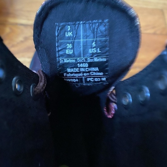 Dr. Marten’s Floral Printed Canvas 8 Eye Combat Boots Size 5 - Picture 10 of 16